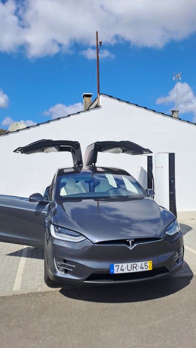 Tesla Model X 100D
