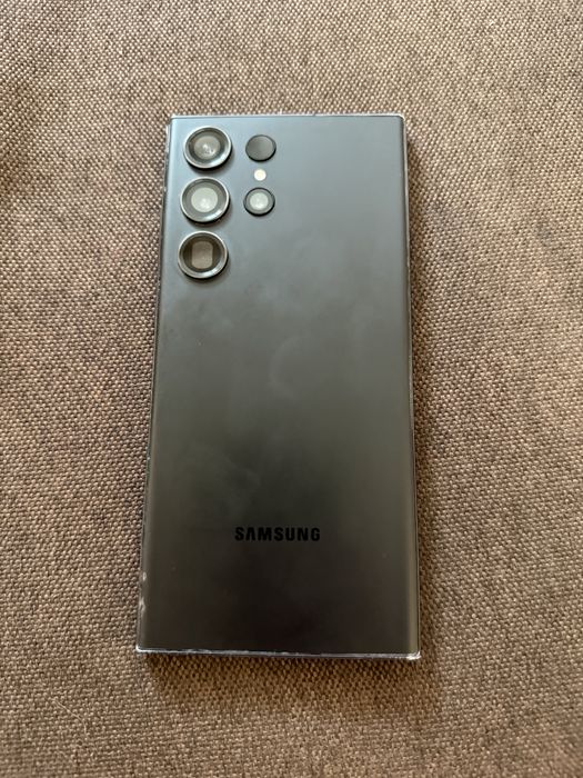 Продам  Samsung S23 ultra 12/512 ГБ