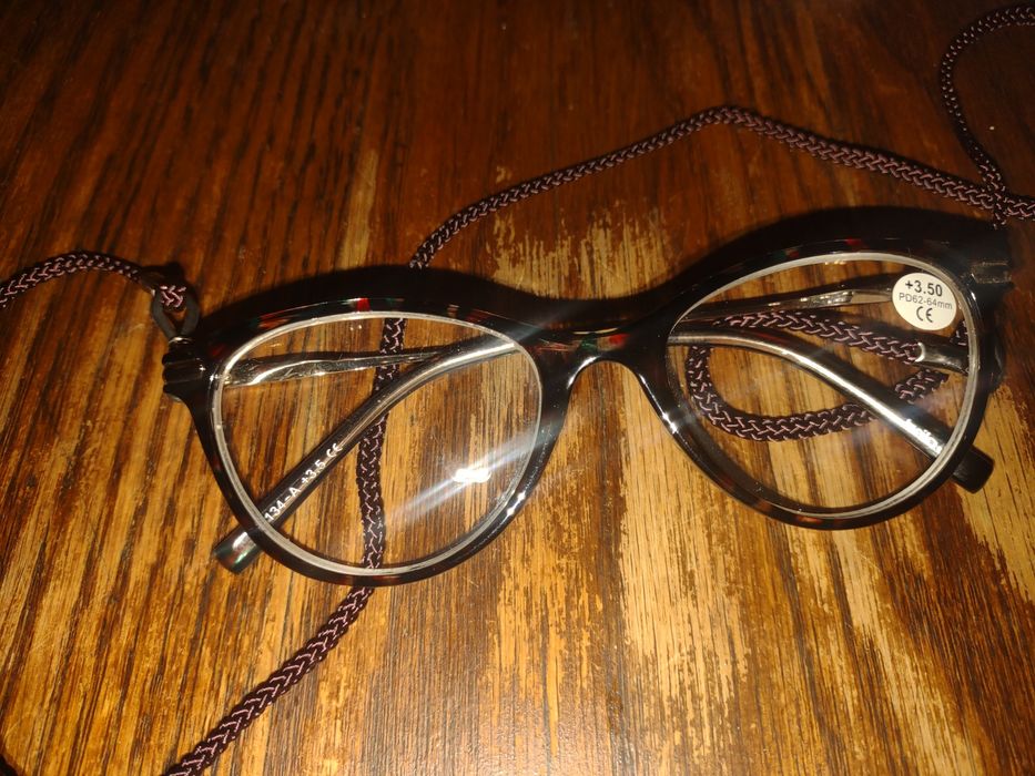 Okulary +3,5 dioptrii