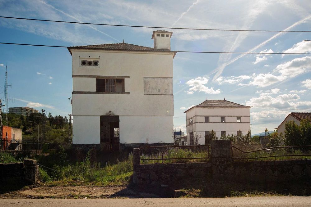 Imóvel Industrial para Venda na Serra da Estrela | 1.342 m² de Terreno | Oportunidade de Reabilitação e Investimento em Belmonte | €180.000