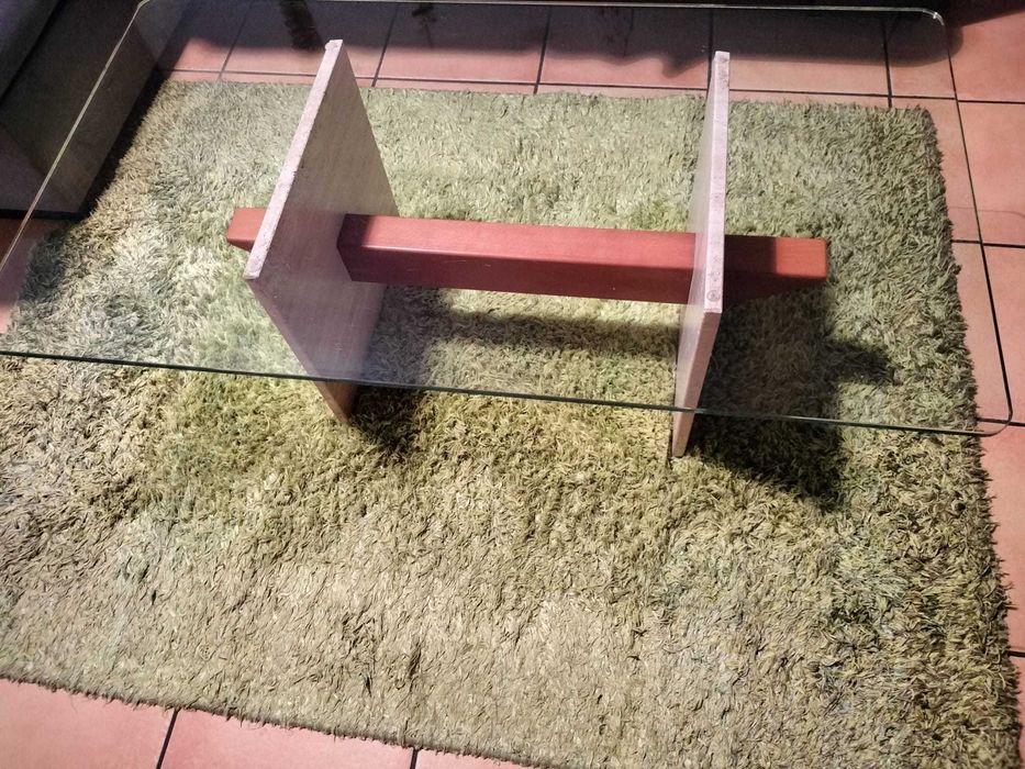 Estante e mesa de centro