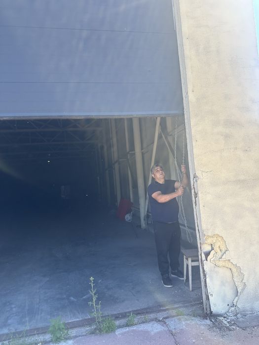 Складське приміщення з офісом загальною площею 1100 м² здається в оренду. - Вид 3