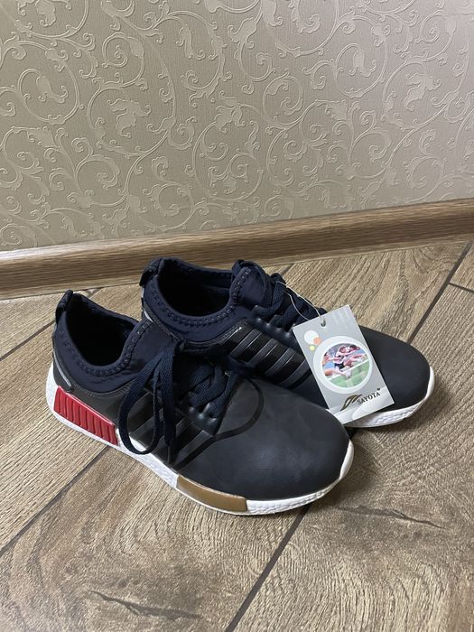 Продам кросівки