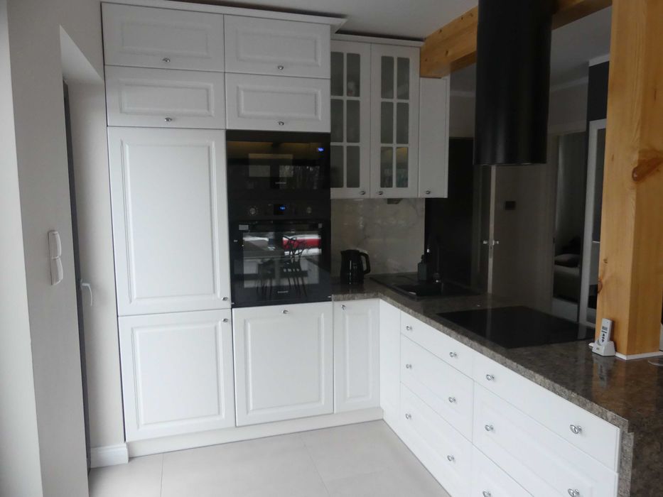 Domek Bielik z jakuzzi  nad jeziorem w Lubniewicach