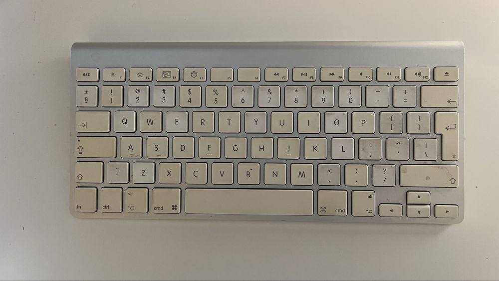 iMac Intel Core i3 3,06 GHz, 21,5 cala, 2010 rok, 8 GB Ram - kompletny