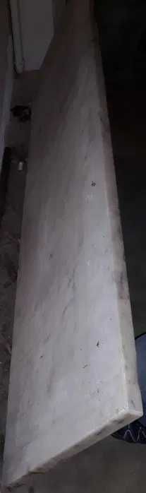 Pedra de bancada de cozinha em bom estado