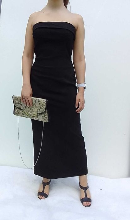 NA-KD NOWA długa czarna elegancka sukienka z odkrytymi ramionami 38 M