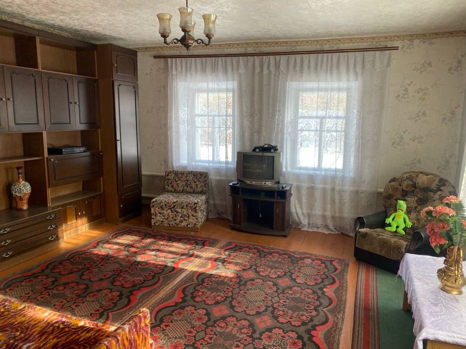 Продам затишний будинок біля річки, ділянка 40 соток