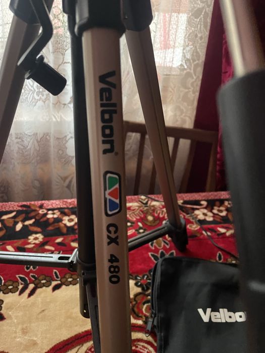 Штатив для камери. Velbon CX480