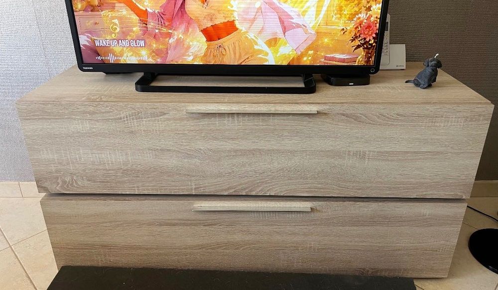 Sala : Mesa Extensível + 4 Cadeiras Conforama + movel TV