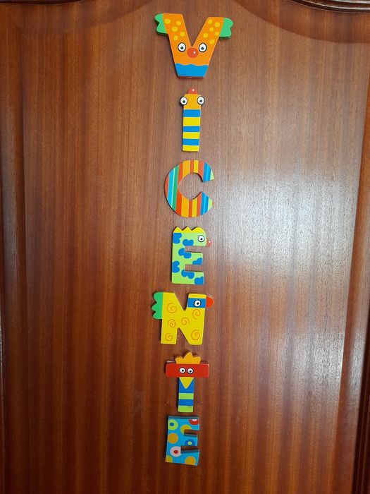 Vicente - Letras em madeira