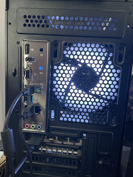 PC Gamer i5 14th + RTX 5060