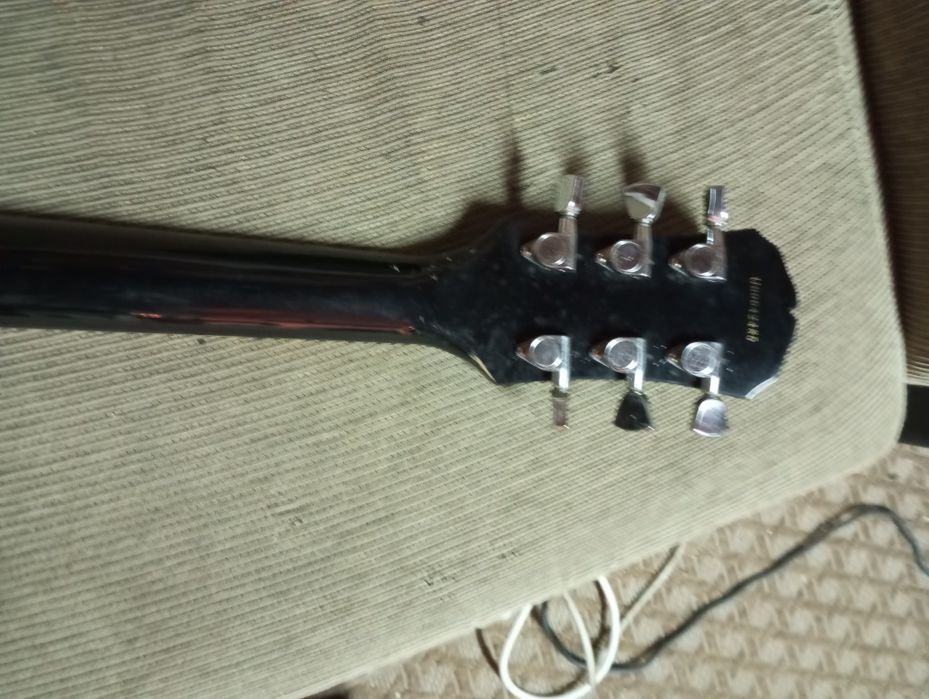 Guitarra elétrica bonita