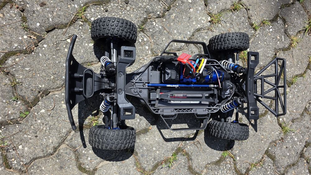 Traxxas Slash 4x4 Ultimate + 3x LiPo 3S + ładowarka