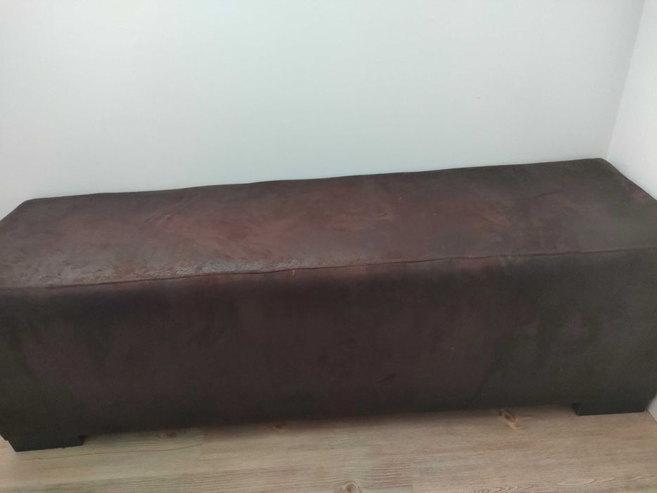 Puff castanho para quarto/sala