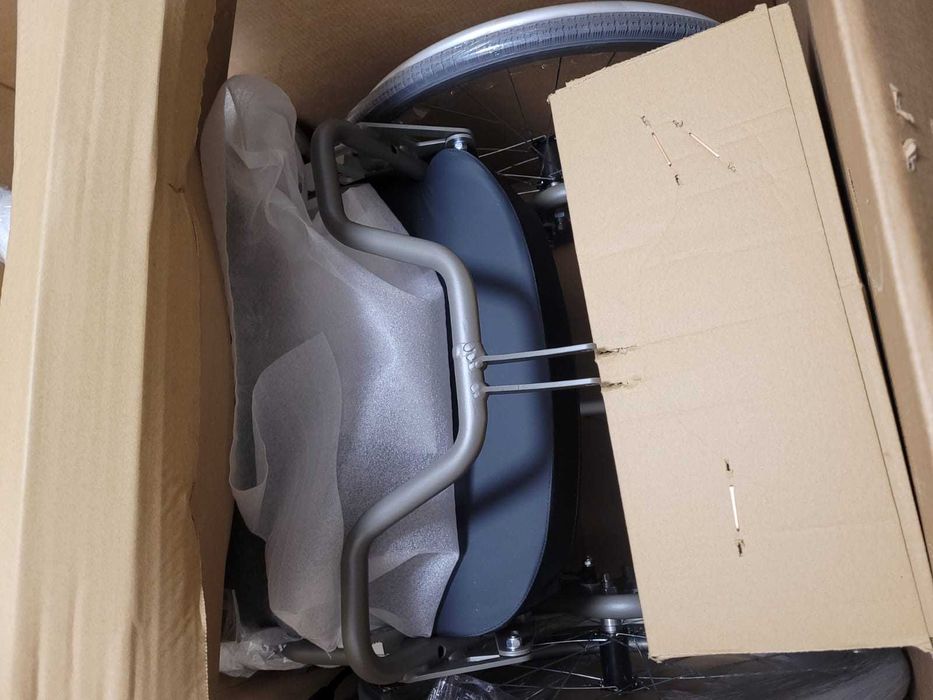 Wózek inwalidzki specjalny pozycjonujący INOVYS 2 WD - E VERMEIREN