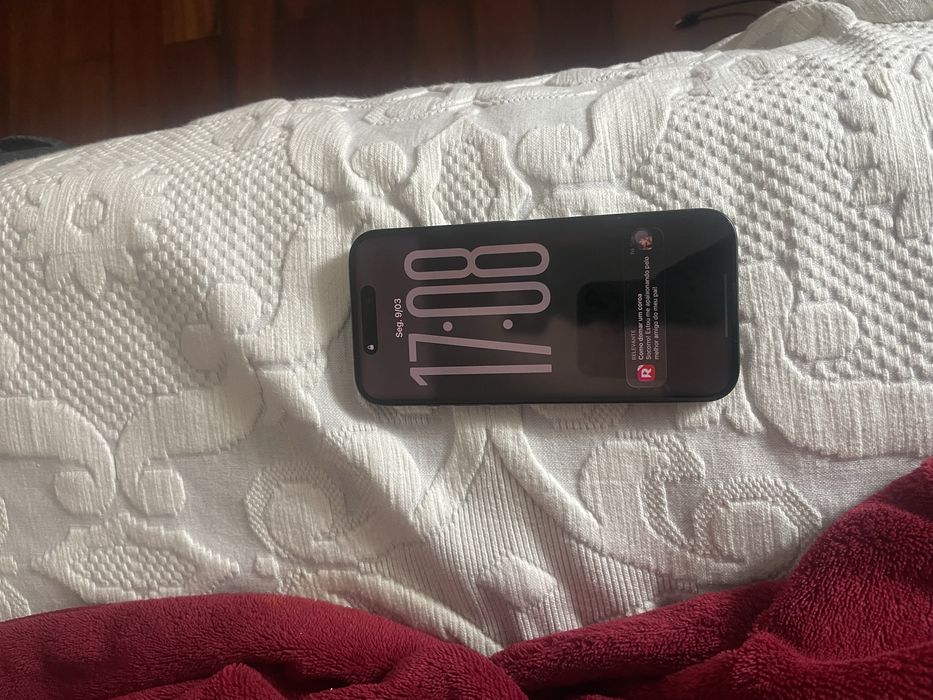 P.ex:Iphone novo 15 pro funcional