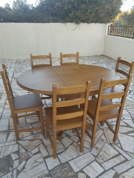 Conjunto de mesa e 6 cadeiras em cerejeira