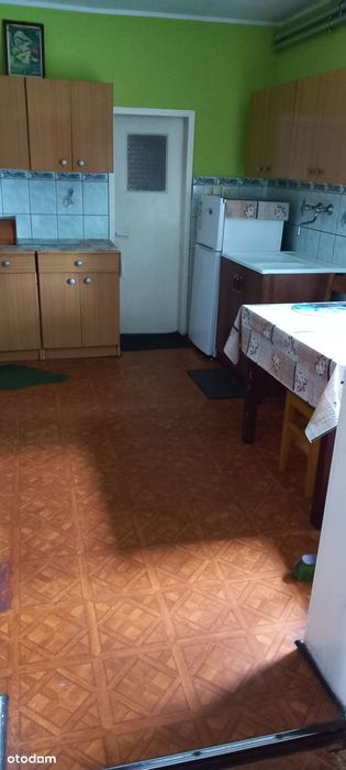 Dom wolnostojący z garażem i piwnicą