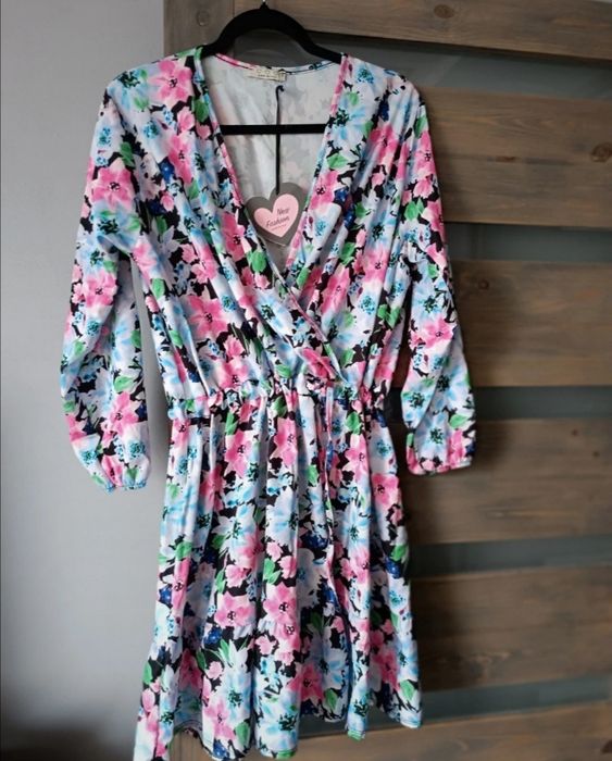 Elegancka sukienka kwiaty ML