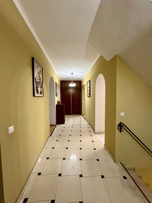 Продаж будинку з ремонтом у с.Давидів