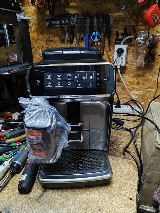 Кофемашина, кавоварка Philips LatteGo  Series 3200 фільтр в подарунок