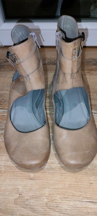 Buty damskie skórzane