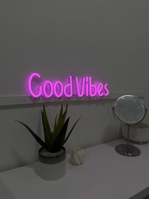 Luz led rosa good vibes