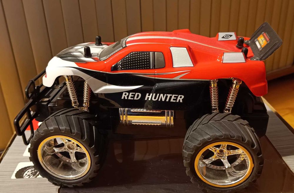 Samochód zdalnie sterowany Carrera Red Hunter X