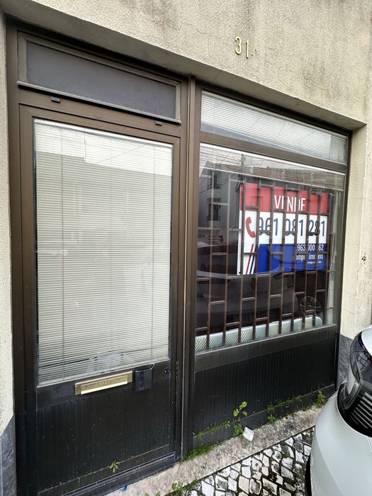 Espaço comercial em Caneças e Ramada | 120 m² | Potencial T2+