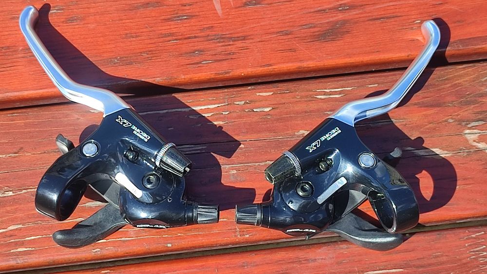 Klamkomanetki Shimano LX  ST-M560 , 7x3s
