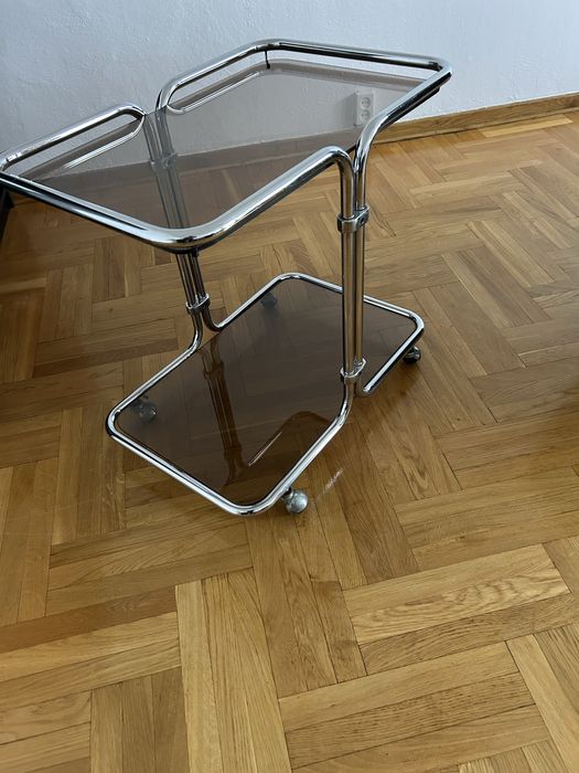 Barek w stylu BAUHAUS minimalistyczny