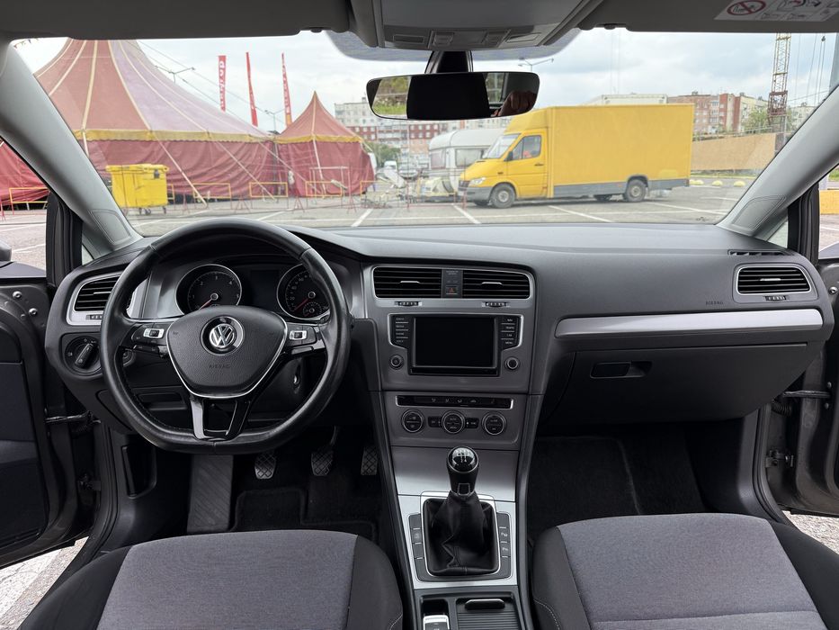 Продам Volkswagen Golf 7