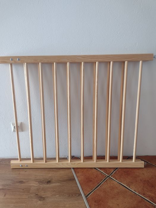 Barierka na schody regulowana  drewniana