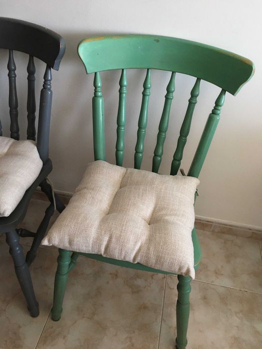 Cadeiras e almofadas