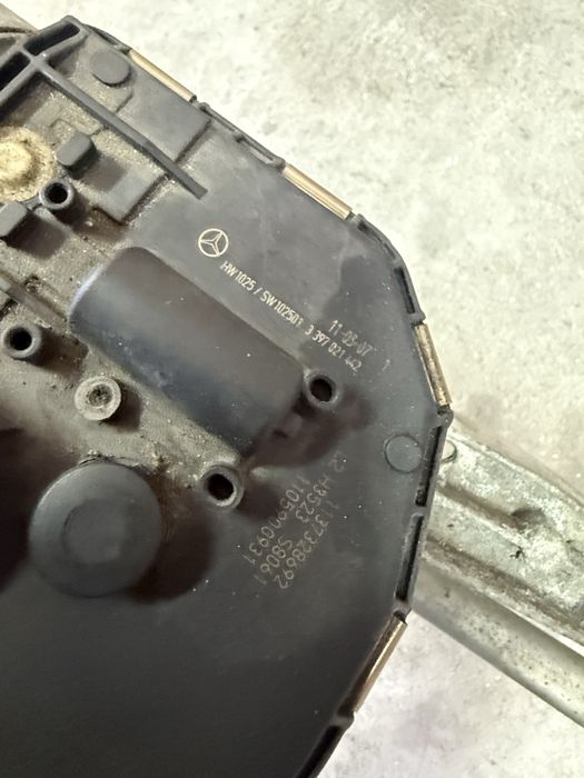Motor e Mecanismo Limpa Vidros Dianteiro Mercedes Classe E W212 / CLS W218