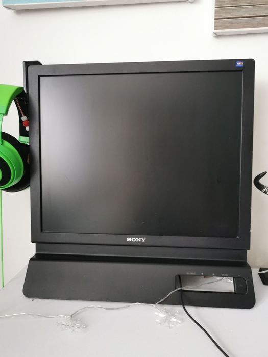 Monitor SONY LCD COLOR 1280x1024 / 60Hz / 19'