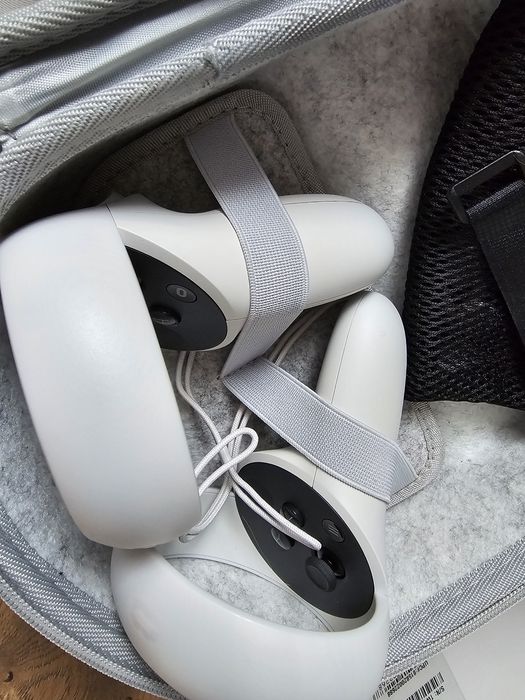 Продам Oculus Quest 2 (128gb) шолом віртуальної реальності