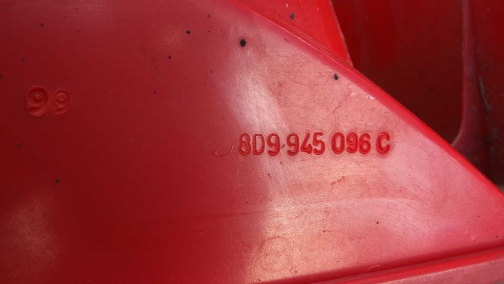 Cze66 Lampa prawa tylna audi a4 b5 lift avant kombi - wysyłka
