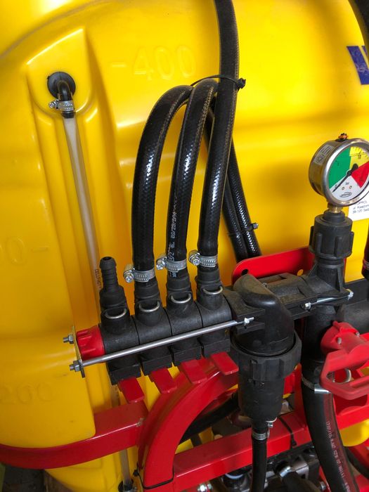 Pulverizador de 400 litros