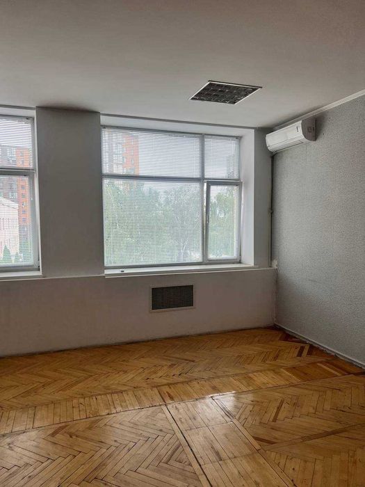 Оренда офісних кабінетів 15- 50 м² у спокійній локації