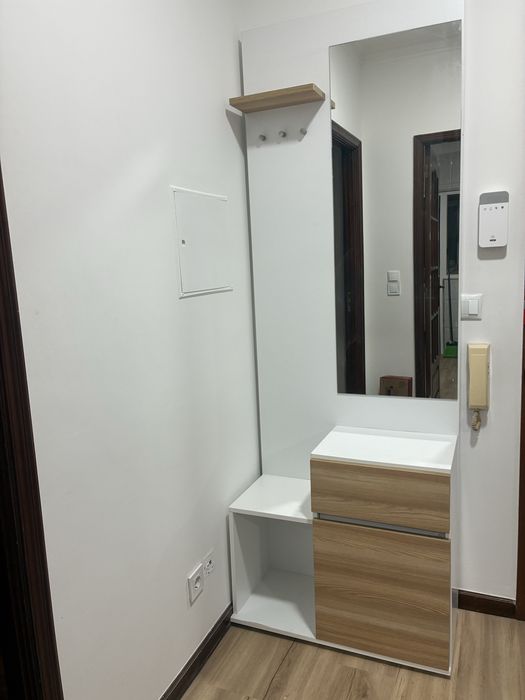 Cabideiro com espelho e gaveta