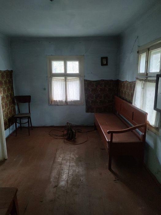 Продаж будинку з землею і садом