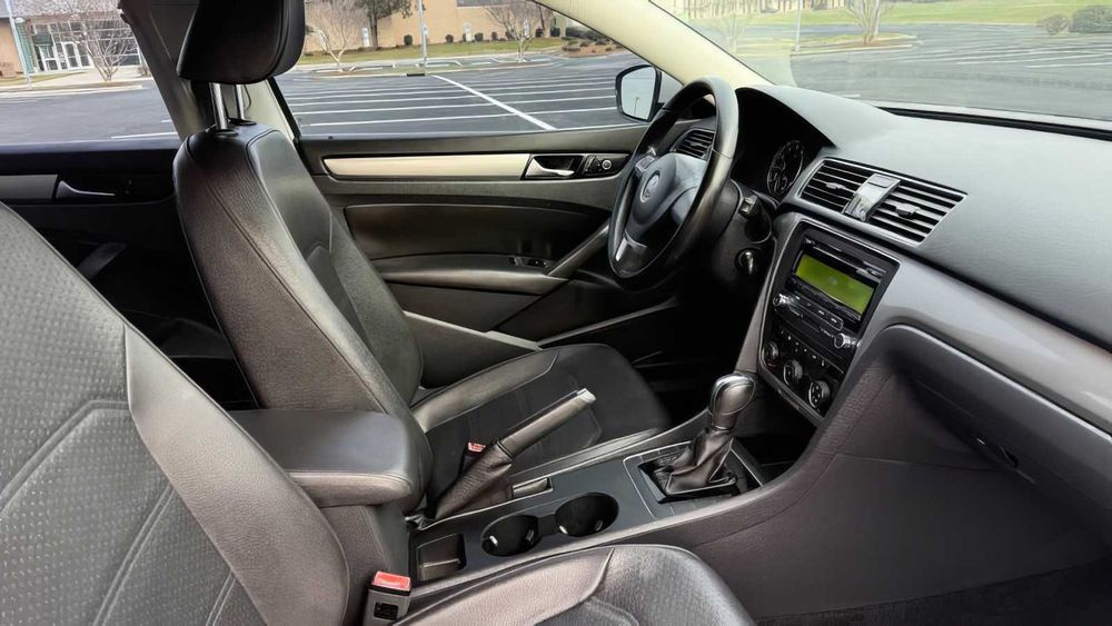 Volkswagen Passat      2014