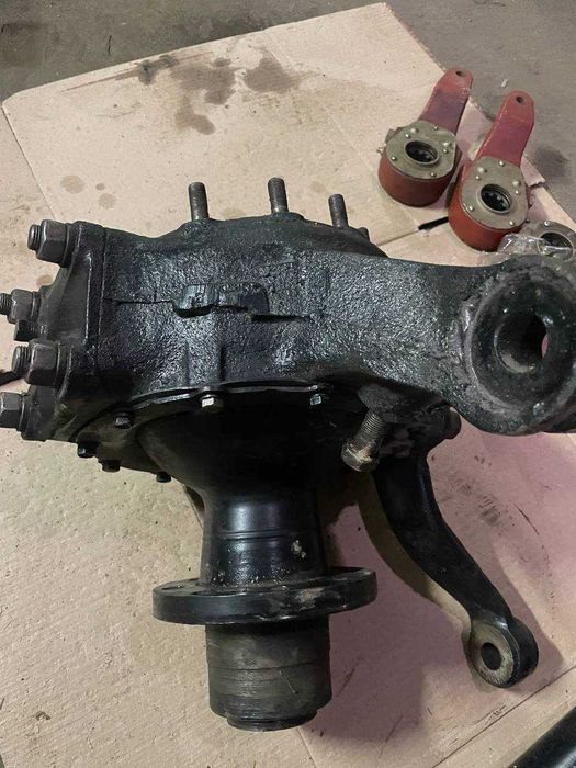 131-2304029СБ Кулак поворотний лівий ЗІЛ-131 Україна