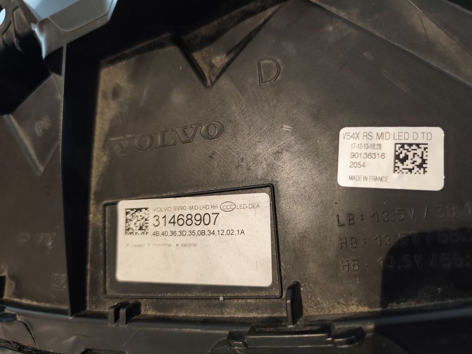 Ótica Volvo v90 s90 farol led mid original usado lado direito