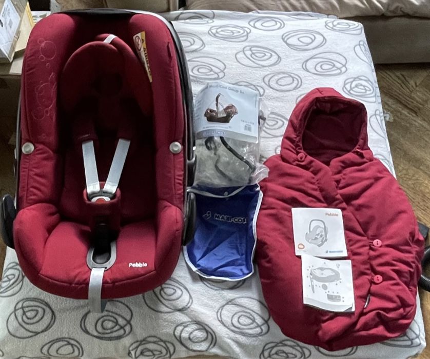 Автокрісло  MxiCosi Pebble з Isofix Family, дощовик, теплий конверт