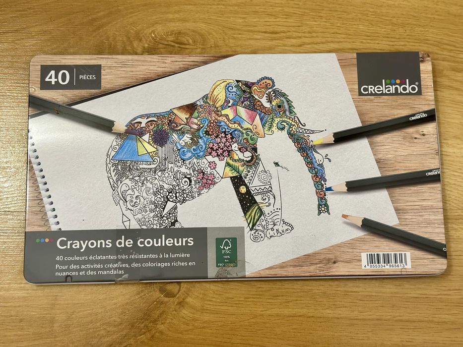 Олівці кольорові нові