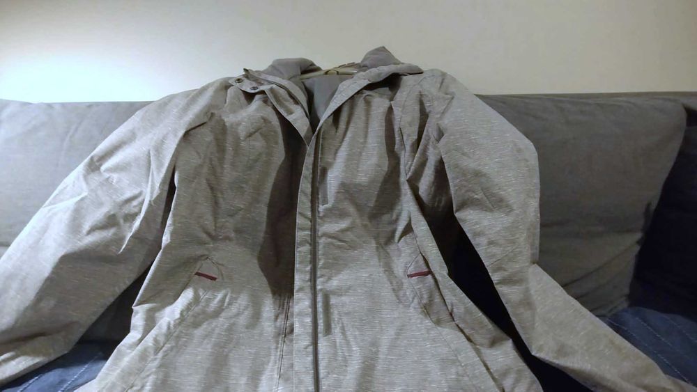 kurtka przeciwdeszczowa Quechua MH100 wodoodporna Decathlon