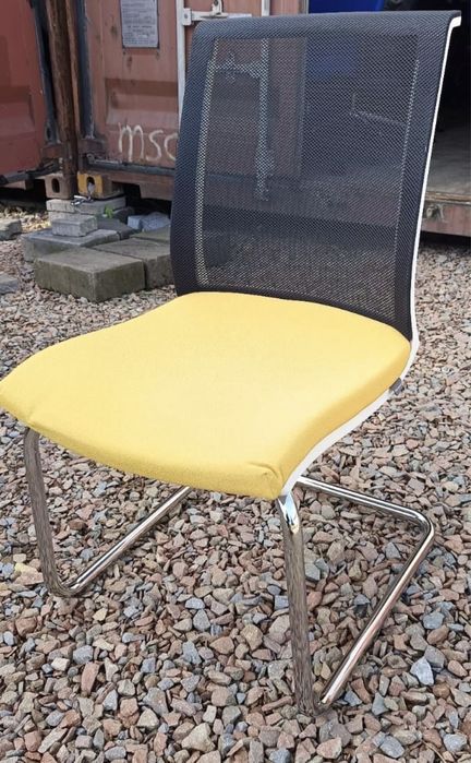 Krzesło biurowe konferencyjne firmy Narbutas - używane meble biurowe